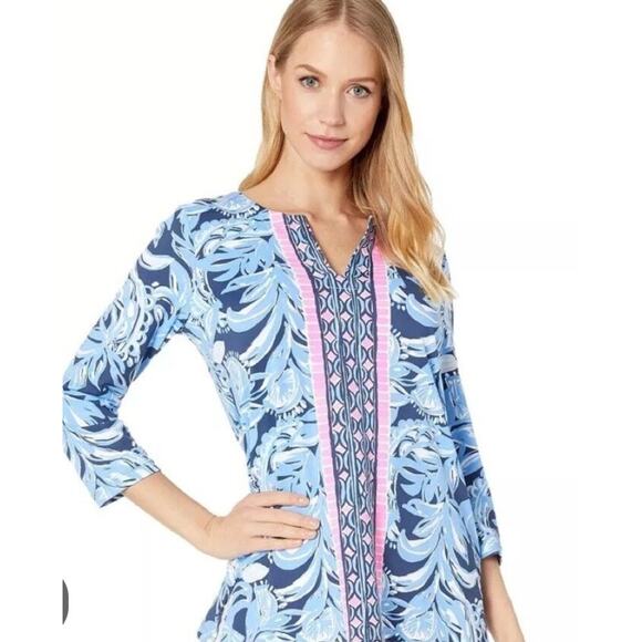 Lilly Pulitzer Karina Blue Pink 3/4 Sleeve Tunic Zanzibar Fish UPF 50 Size Large - Picture 1 of 7